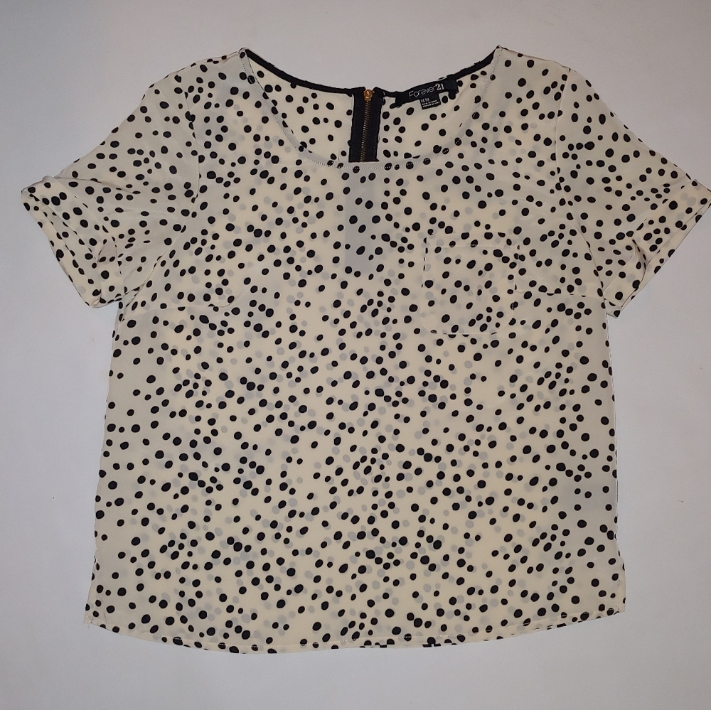 Forever 21 polka dot blouse pocket size M